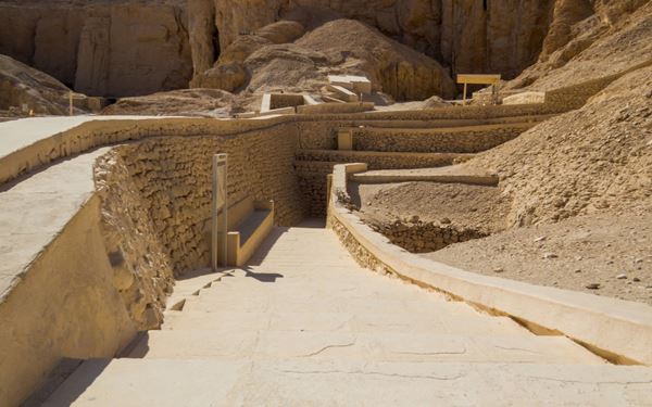 Located near Luxor, the Valley of the Kings is the final resting place of New Kingdom pharaohs, including Tutankhamun. The hidden tombs are decorated with incredibly well-preserved colorful hieroglyphics and wall paintings. It is a world-class archaeological site that reveals the elaborate beliefs and burial rituals of ancient Egyptian civilization.