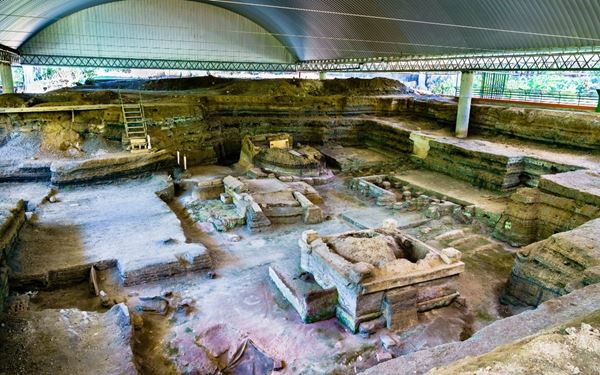 Known as the "Pompeii of the Americas," Joya de Cerén is a UNESCO World Heritage site that features a pre-Columbian farming village buried by volcanic ash. Unlike most archaeological sites, it shows the daily lives of ordinary people, with preserved kitchens, gardens, and furniture. It offers a unique and intimate look into the ancient Maya-era domestic culture, frozen in time by a sudden eruption.