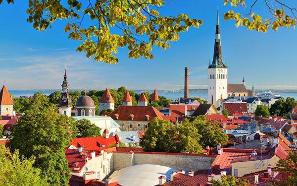 Tallinn’s Old Town is one of the best-preserved medieval cities in Europe, featuring cobblestone streets, Gothic spires, and historic merchant houses. Surrounded by original city walls and defensive towers, it feels like a living museum. Its charming squares and hidden courtyards offer a magical blend of Nordic history and modern Estonian culture.