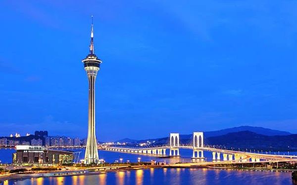 Standing at 338 meters, the Macau Tower offers breathtaking panoramic views of the Pearl River Delta. It is famous for hosting the world's highest commercial bungy jump. Visitors can enjoy fine dining at its revolving restaurant or take an exhilarating "Skywalk" around the outer rim. It is a symbol of modern Macau, combining high-tech entertainment with stunning city vistas.