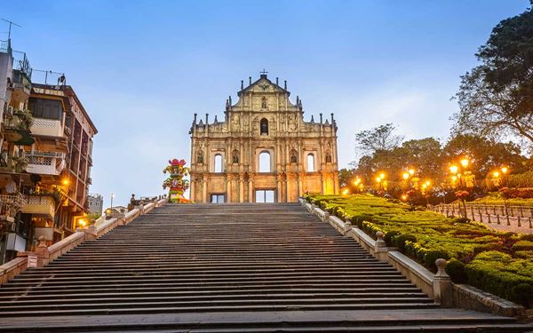 The Ruins of St. Paul's are the remains of a 17th-century complex including the Church of Mater Dei and St. Paul's College. As a UNESCO World Heritage site, its intricate stone facade is a beautiful blend of European and Asian architectural styles. It is the most iconic landmark of Macau, symbolizing the city's unique history as a bridge between the East and the West.