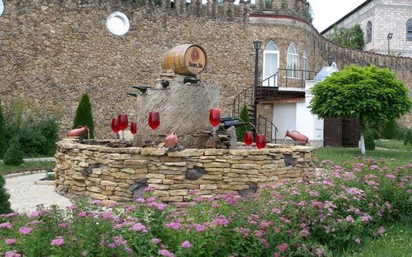Mileștii Mici holds the Guinness World Record for the largest wine collection and the longest network of underground wine cellars in the world, stretching over 200 kilometers. Visitors can take a car or bike tour through the subterranean "streets" named after wine varieties. It is a symbol of Moldova’s deep-rooted winemaking tradition and an essential destination for anyone wanting to taste the country’s world-class wines.