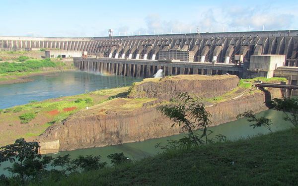 The Itaipu Dam is one of the largest hydroelectric power plants in the world, located on the border between Paraguay and Brazil. It is a marvel of modern engineering that provides a significant portion of the region's electricity. Visitors can take guided tours to see the massive turbines and the spectacular spillway, reflecting Paraguay's commitment to large-scale renewable energy.