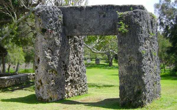 This massive stone trilithon is often called the "Stonehenge of the Pacific" and is one of the most important archaeological sites in Tonga. Built in the 13th century, it consists of three huge coral limestone slabs and is believed to have served as a gateway to the royal palace or an astronomical observatory. It is a powerful symbol of the ancient Tu'i Tonga Empire and its incredible architectural skill.