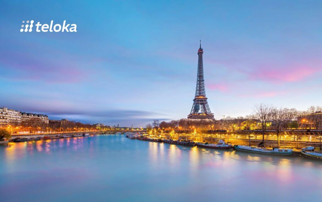 The-romantic-city-of-Paris-at-sunset