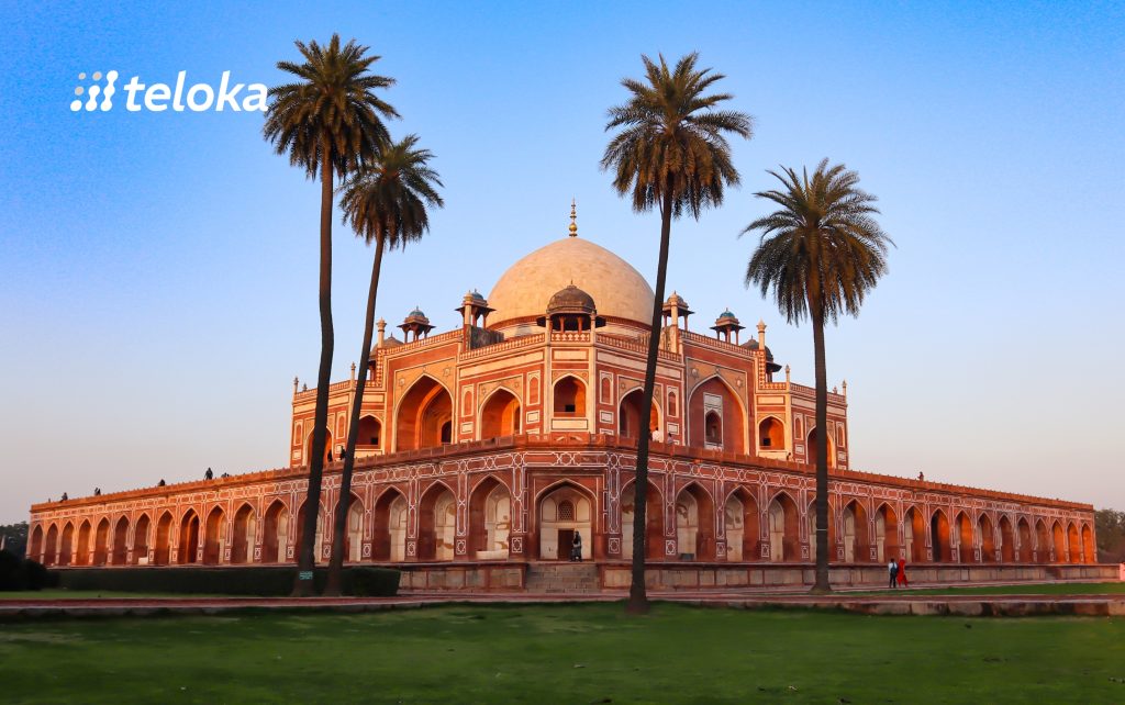 デリーの色彩、混沌、そして魅力に浸る